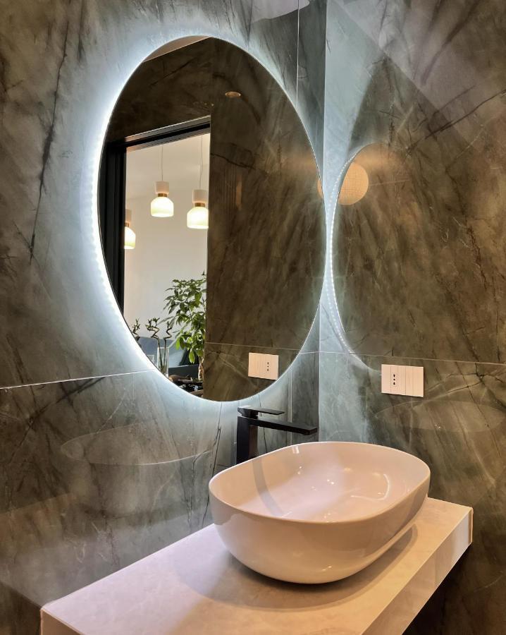 Yls Luxury Suites มิลาน ภายนอก รูปภาพ